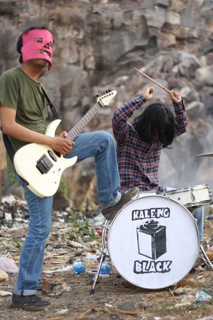 Kaleng Black