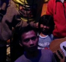 Red apple band