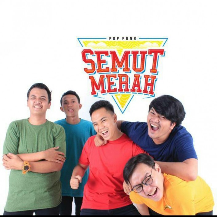SEMUT MERAH