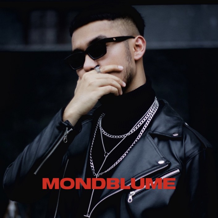 MONDBLUME