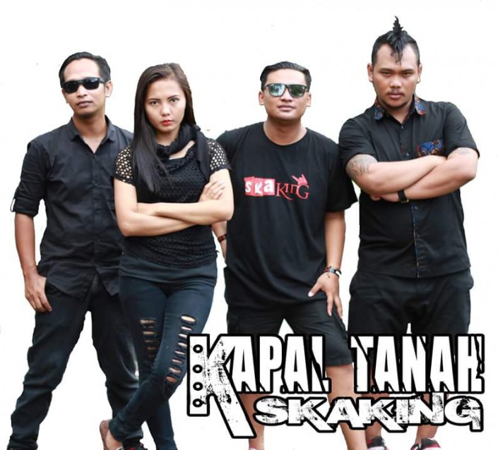 KAPAL TANAH SKAKING 