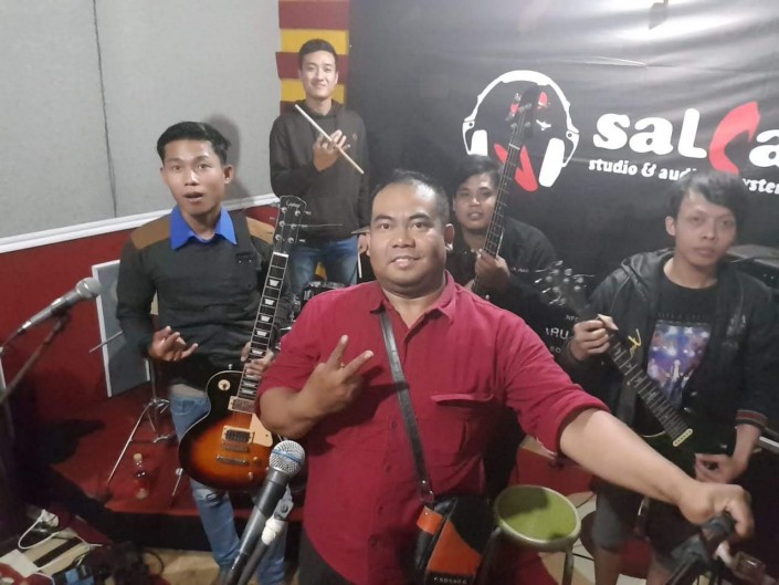 Rise band