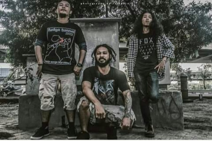 AKHIR