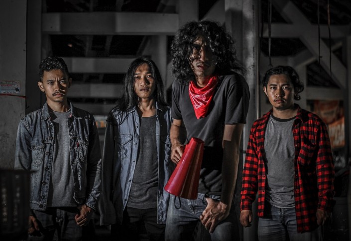 Ruzan Fikra dan Aksi Massa