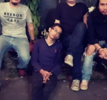 Anda And The Broken Jeans