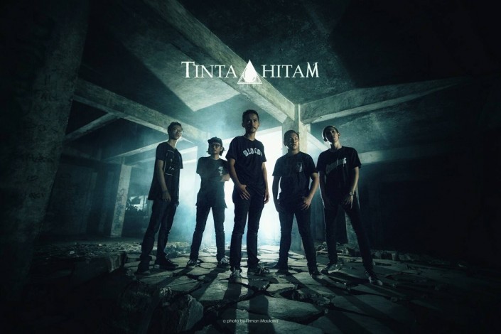 TINTA HITAM