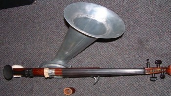 Perekam Audio, Megaphone, dan Ukulele Stroviols