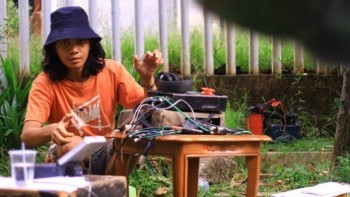 Allan Soebakir, Bersenang-senang Akan Klip Arus Pinggir