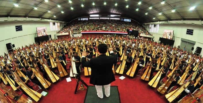 Instrumen Orchestra Mendaur Ulang Barang Bekas Jadi Alat Musik