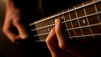 Perjalanan Bass, Empat Senar Yang Melegenda (part 2)