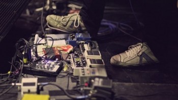 Sejarah Efek Gitar: Bebunyian Nan Futuristik 