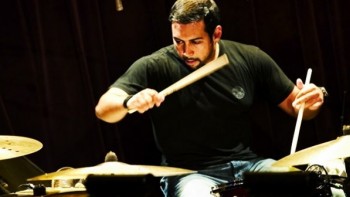 How To Play Drums Properly : Posisi Duduk dan Memegang Stick Drum