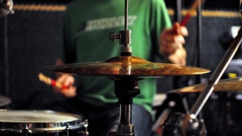 Rawat Pasang Snare Drum dan Drumhead