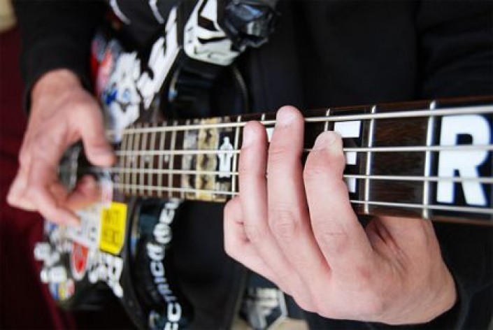 Bass-Bass Jadul yang Tetap Keren di Pakai
