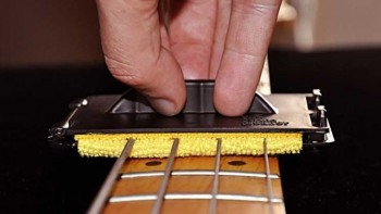 Tips Khusus Merawat Gitar Bass 