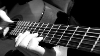 Tips Belajar Gitar Fingerstyle Otodidak Bagi Pemula