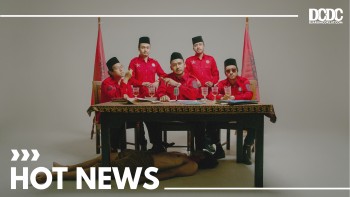 “Gugatan Rakyat Semesta” : Lagu Lama yang Disempurnakan .Feast