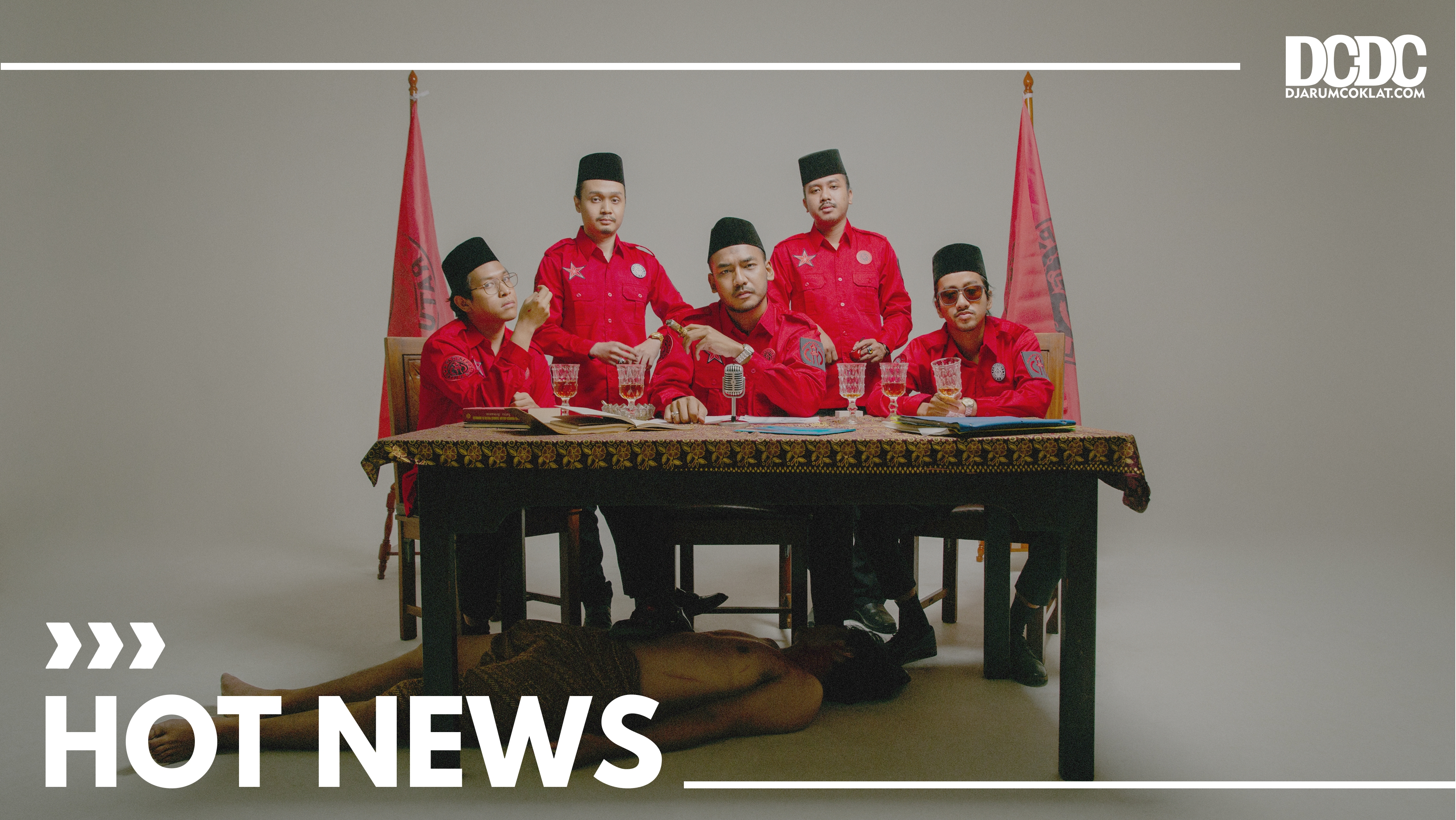 “Gugatan Rakyat Semesta” : Lagu Lama yang Disempurnakan .Feast