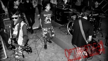 Arogan : Gempuran Punk Serta Hardcore Menderu Liar