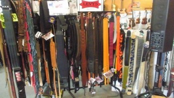 Pilihan - Pilihan Strap Gitar
