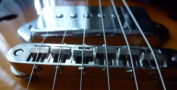 Perawatan Gitar Bass yang Baik dan Benar