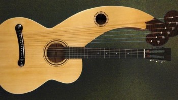 Harpa Gitar Pendobrak Konservatif