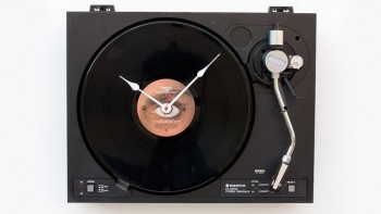 Jam Dinding Khusus Audiophile's