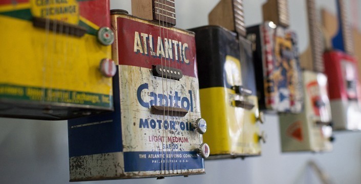 Gitar Buatan Dari Kaleng