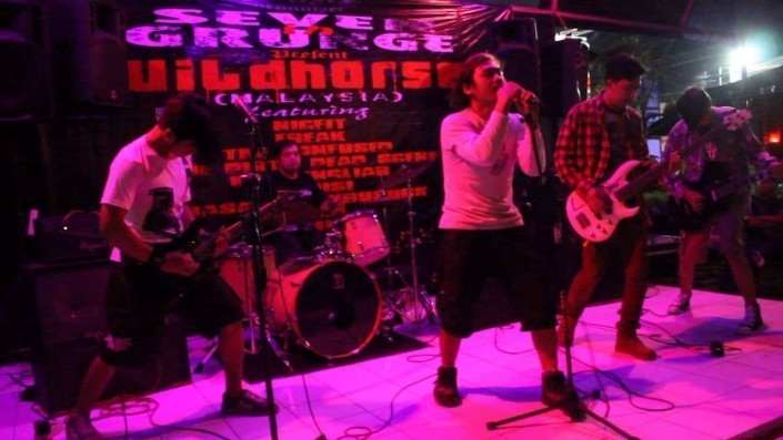 Emdisi : Puja-puji Alternative Rock