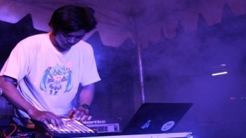 Eksplorasi Techno Mocha Addict