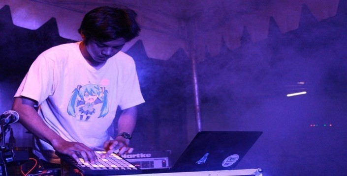 Eksplorasi Techno Mocha Addict