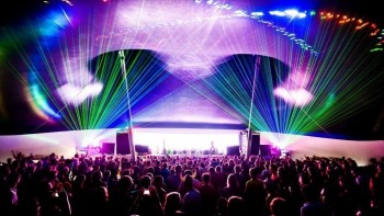 5 Teknologi Mutakhir di Atas Panggung Saat Ini: Hologram