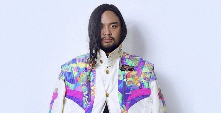 Neurotic Sama Dengan Jones, Jones Sama Dengan Neurotic