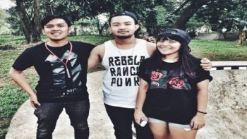 Kamuflase Punk Milik Paper Box