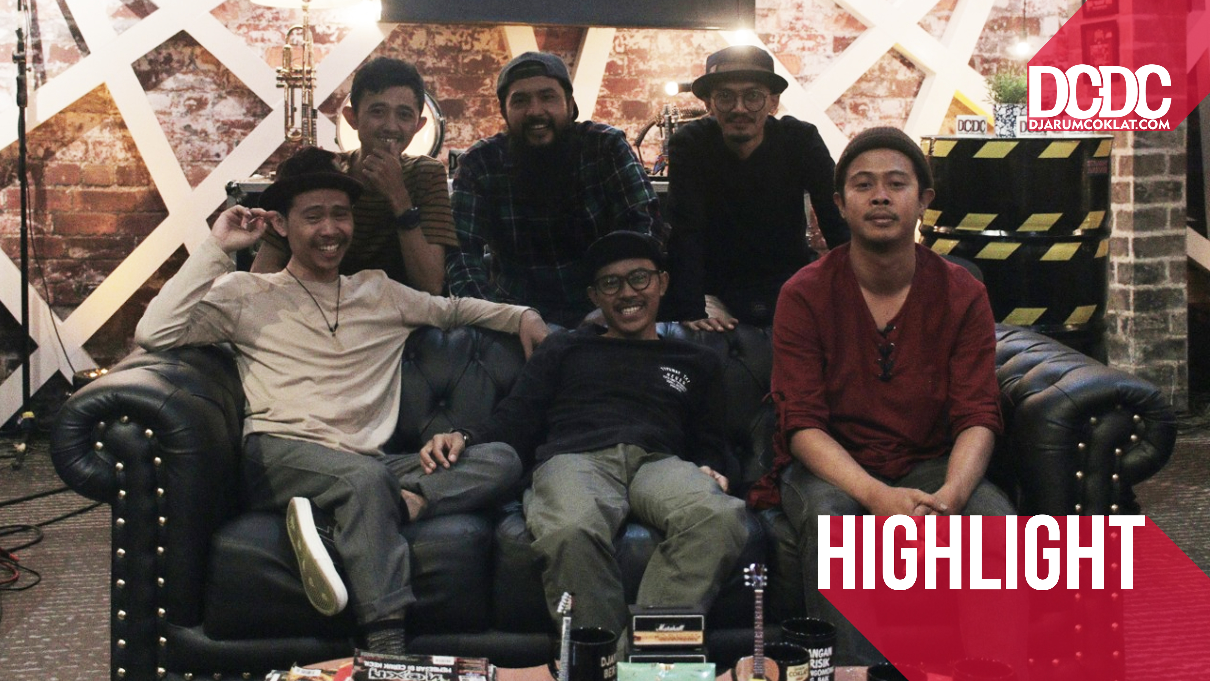 ‘Nyeni’ Bareng Parahyena ; Musik Otentik Kaya Rasa
