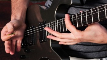 Ketika Suara Gitar 
