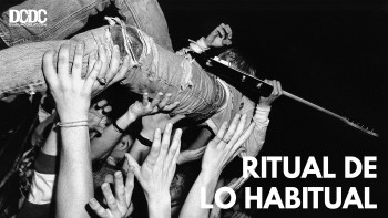 Serba Serbi Aksi Musisi di Atas Panggung