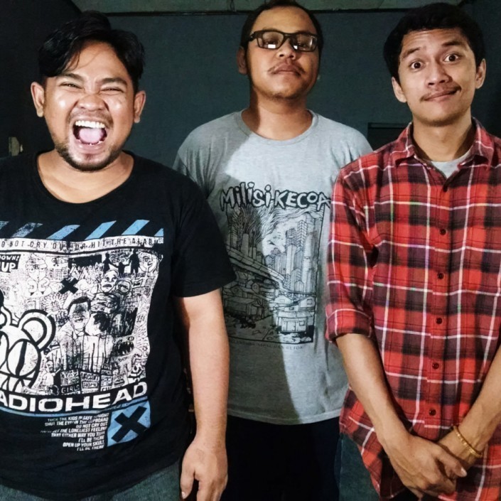 Bincang-Bincang bersama Riri “Semiotika”