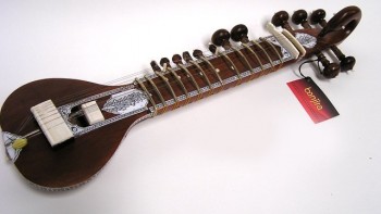 Saudara 'Kecil' Sitar, Surbahar