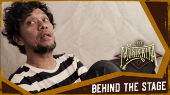 BEHIND THE STAGE: THE UPSTAIRS X WOLVES AND RACOON