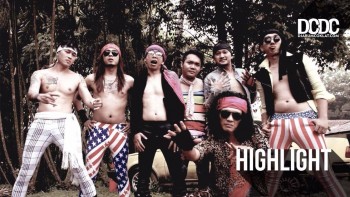 Jurnal Harian Dalam Bentuk Mini Album Milik Pemuda Suka Klabing