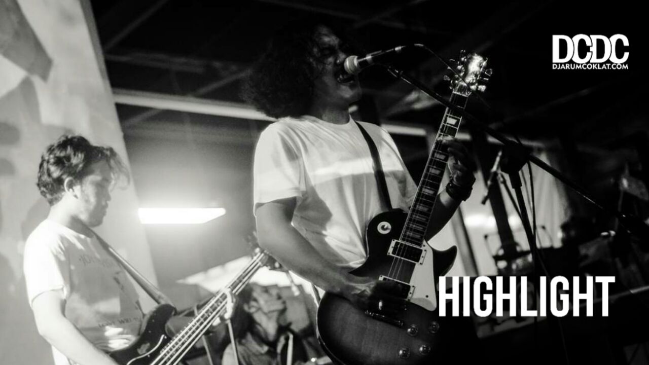 A Page About: Izma, Musisi Muda yang Berjalan Mundur